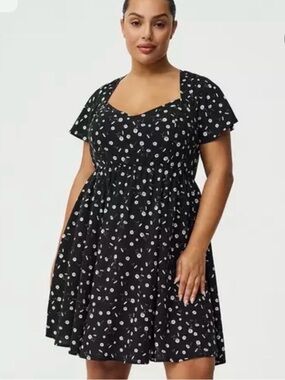 NWT Torrid Sweetheart Flutter Sleeve Mini Dress Dainty Daisy Floral Black 1X 16